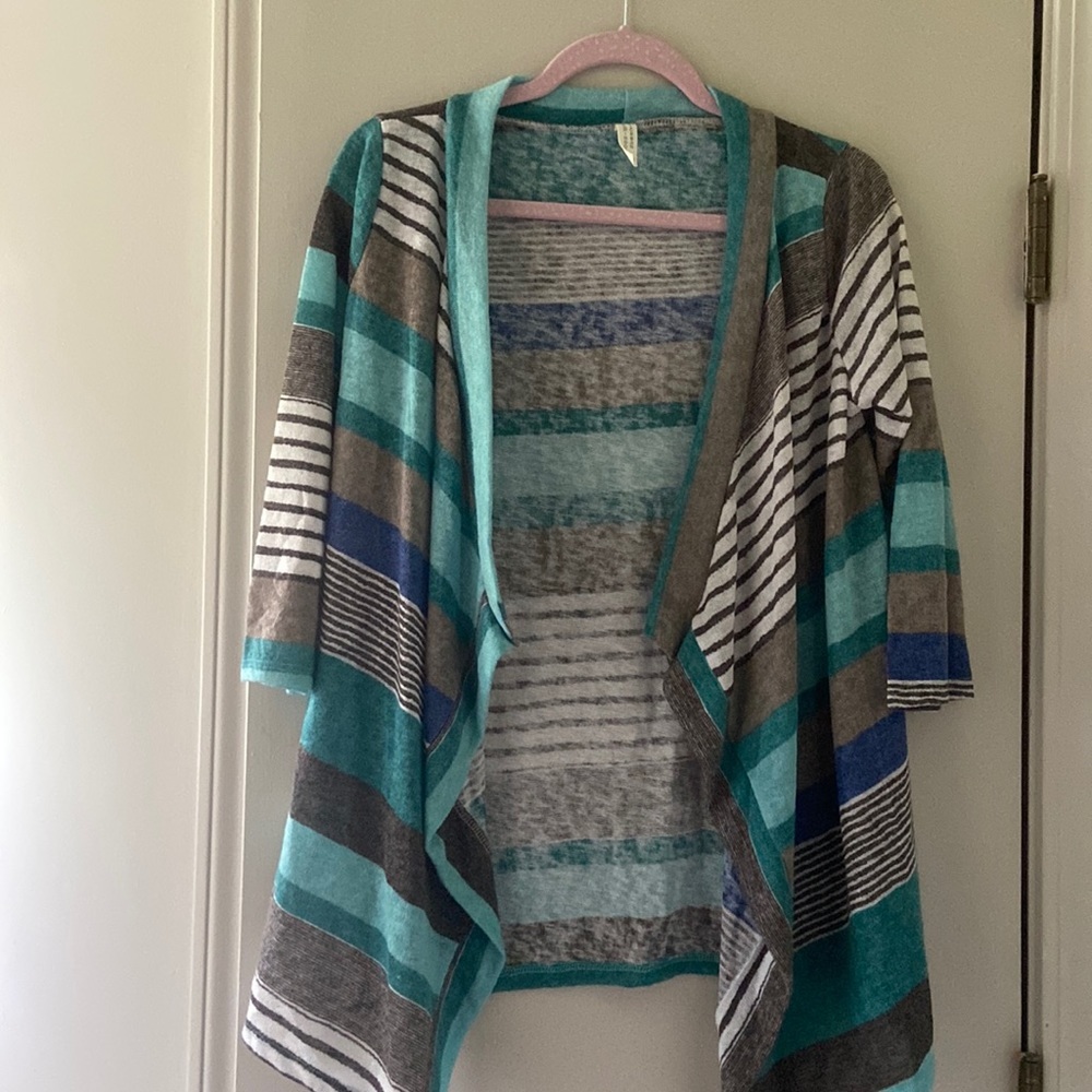 Cute cardigan with stripes